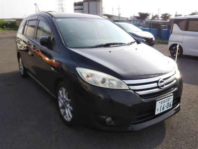 NISSAN LAFESTA — фото