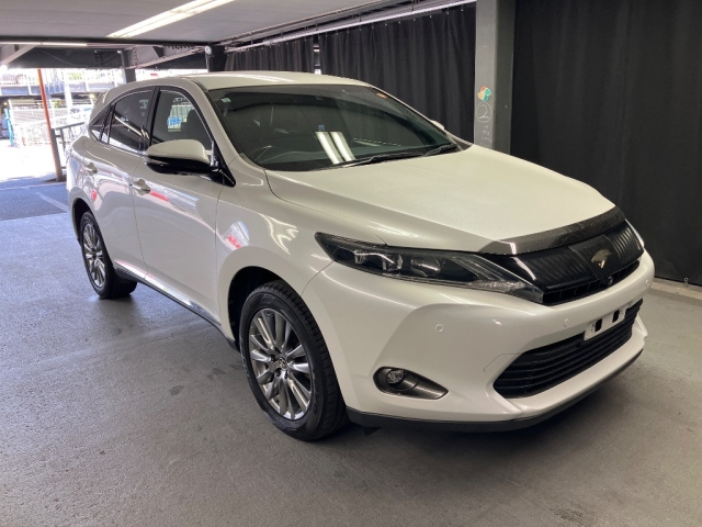 TOYOTA HARRIER — фото