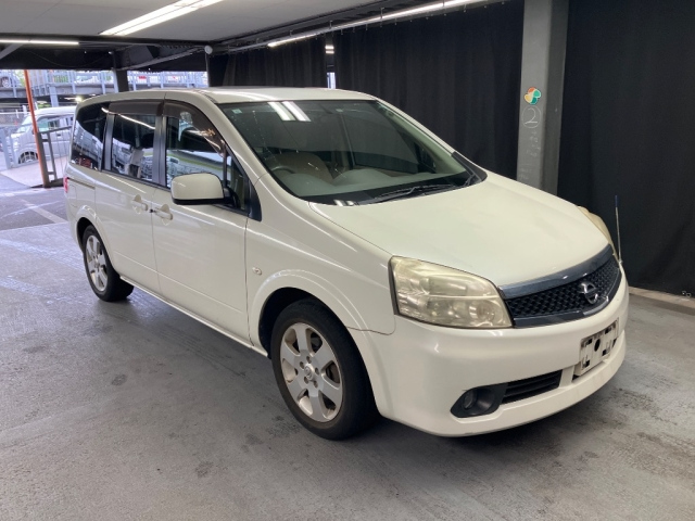 NISSAN LAFESTA — фото