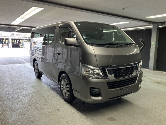 NISSAN CARAVAN — фото