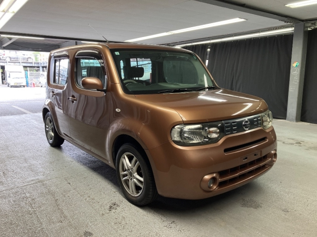 NISSAN CUBE — фото