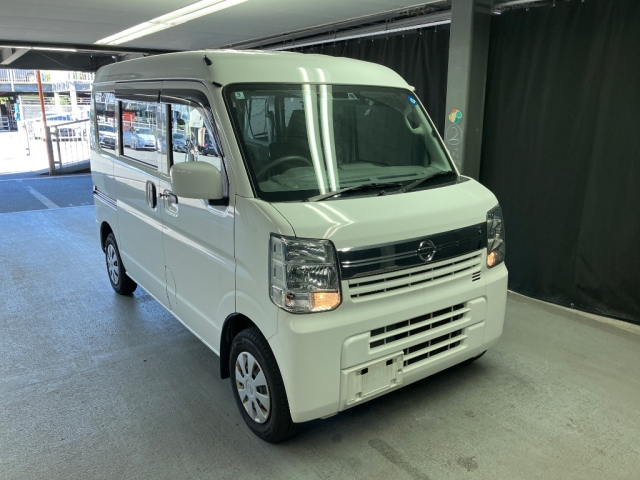 NISSAN CLIPPER — фото