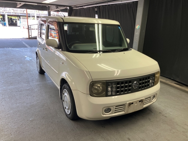 NISSAN CUBE — фото