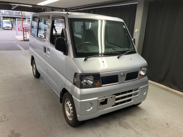 NISSAN CLIPPER VAN