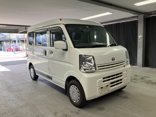 NISSAN CLIPPER VAN