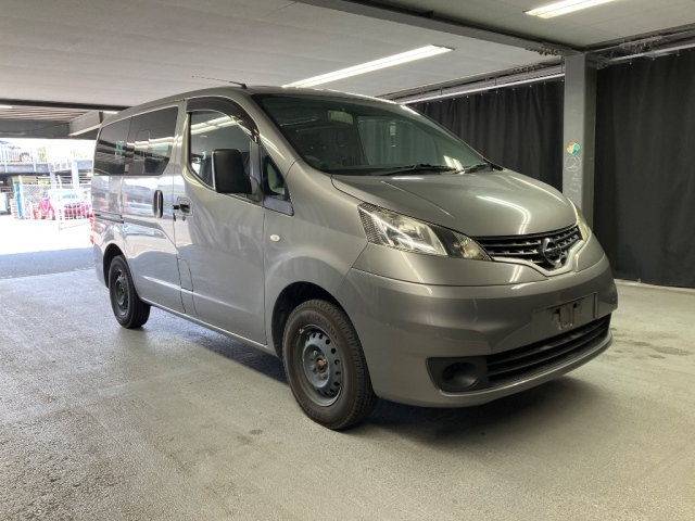 NISSAN NV200 — фото