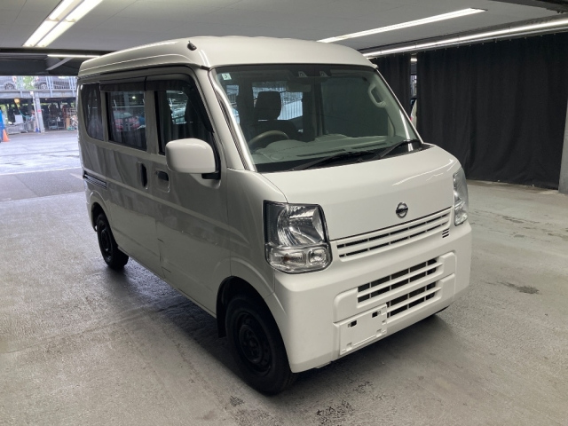 NISSAN CLIPPER VAN