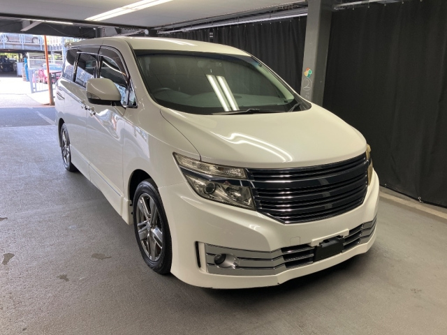 NISSAN ELGRAND