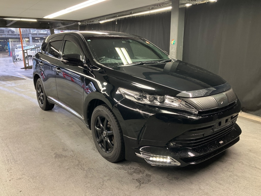 TOYOTA HARRIER — фото