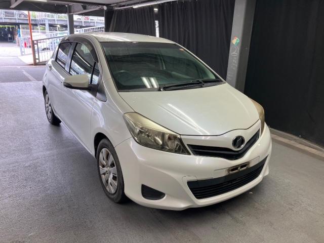 TOYOTA VITZ