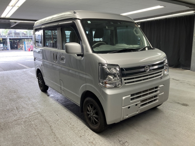 NISSAN CLIPPER VAN