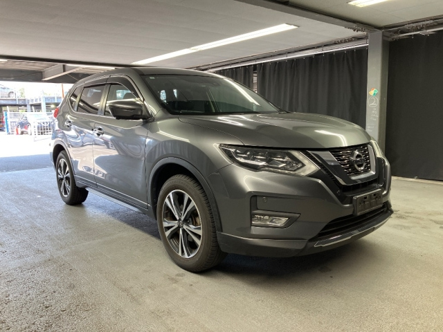 NISSAN X TRAIL — фото
