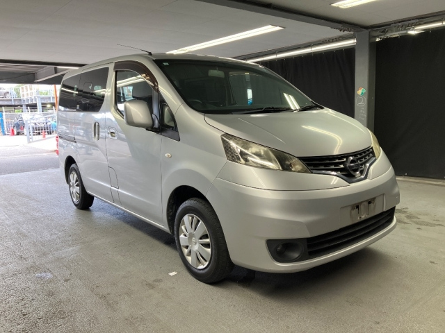 NISSAN NV200 — фото