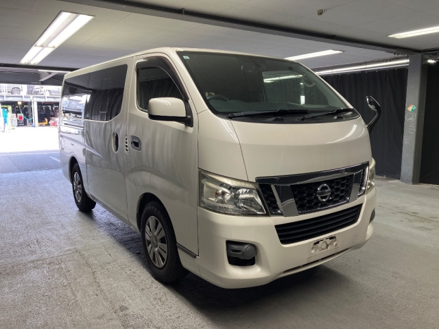 NISSAN CARAVAN — фото