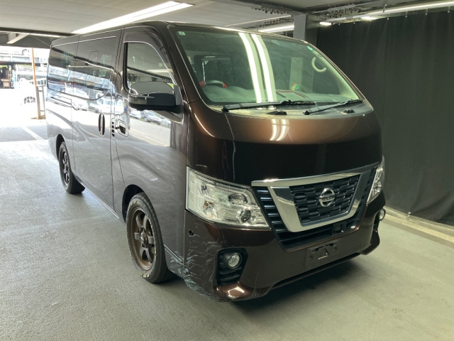 NISSAN CARAVAN — фото