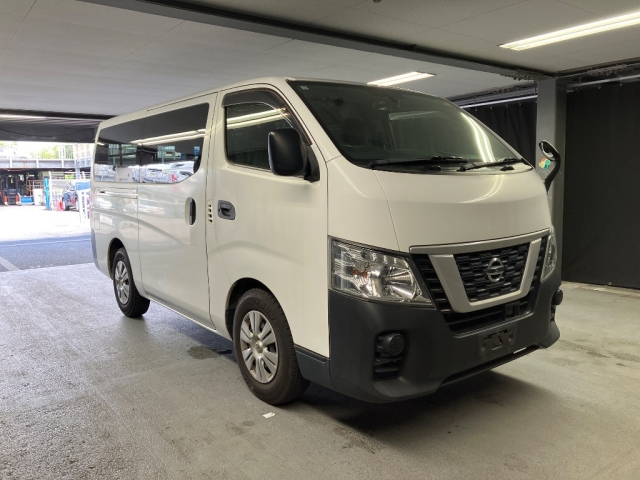 NISSAN CARAVAN — фото