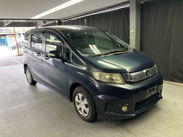 HONDA FREED — фото
