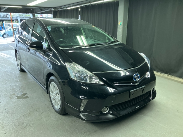 TOYOTA PRIUS — фото