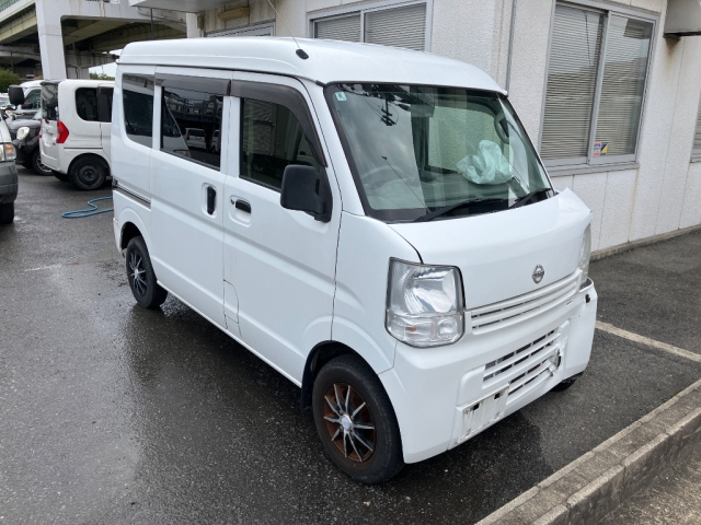 NISSAN CLIPPER — фото