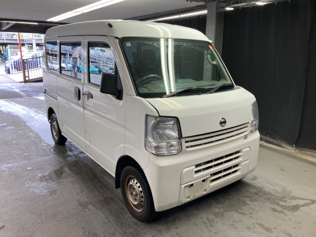 NISSAN CLIPPER — фото