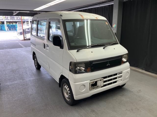 MITSUBISHI MINICAB — фото