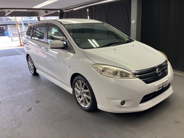 NISSAN LAFESTA — фото