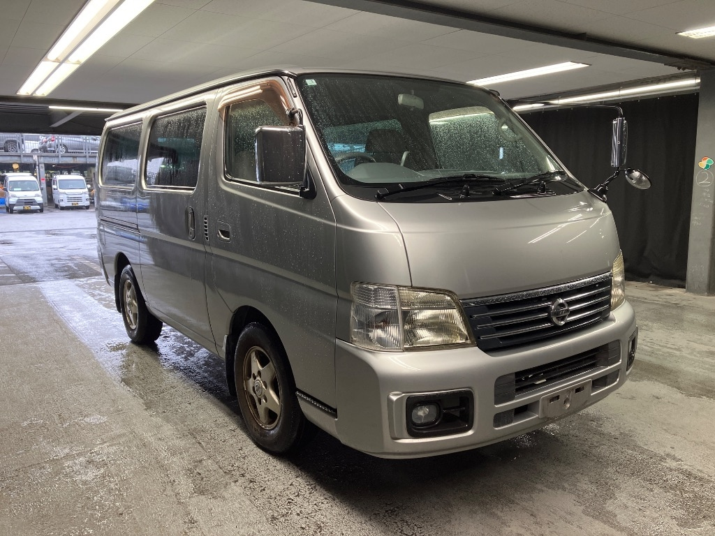 NISSAN CARAVAN — фото
