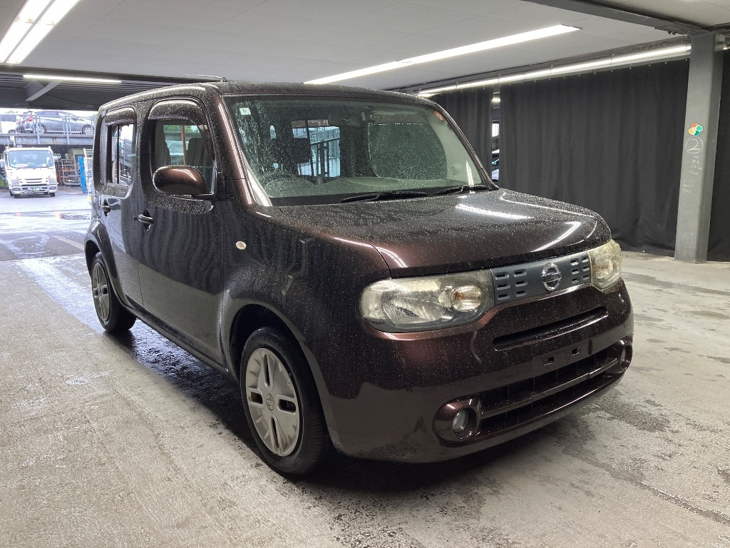 NISSAN CUBE — фото