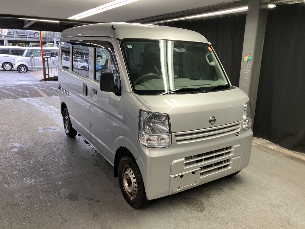 NISSAN NV100 — фото