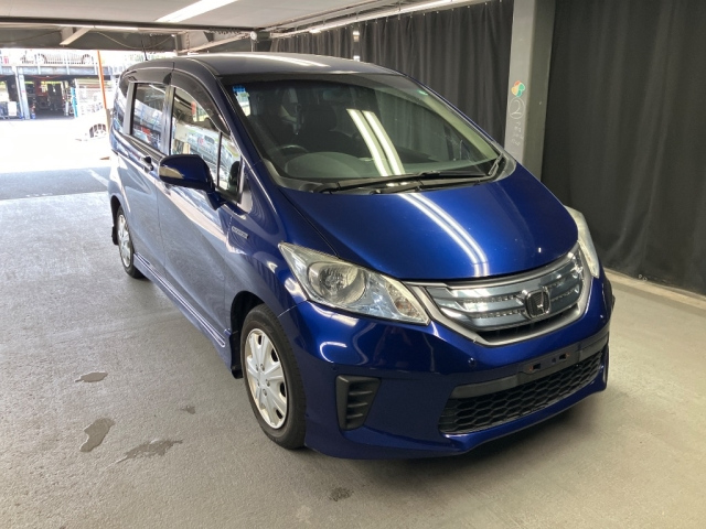 HONDA FREED — фото