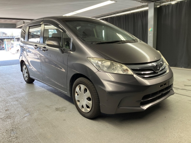 HONDA FREED — фото