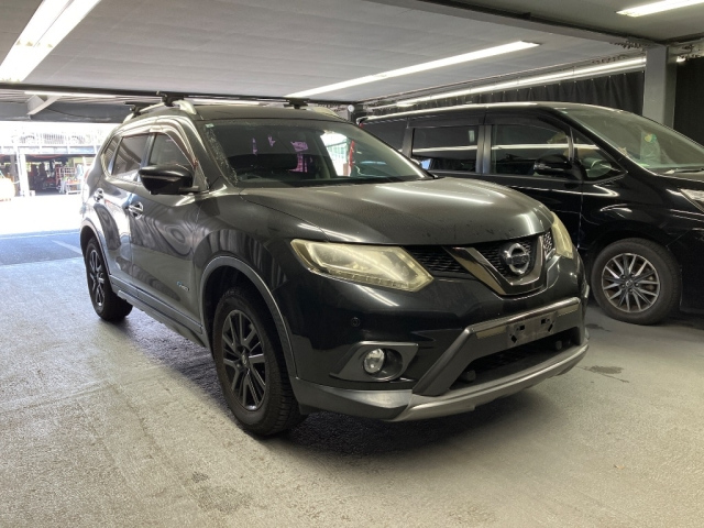 NISSAN X TRAIL — фото