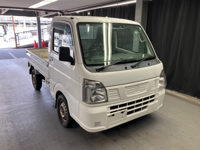 NISSAN CLIPPER — фото