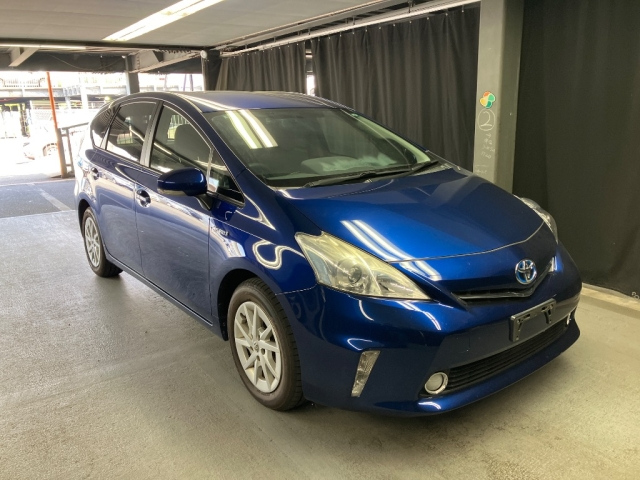 TOYOTA PRIUS — фото