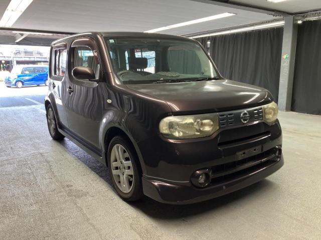 NISSAN CUBE — фото
