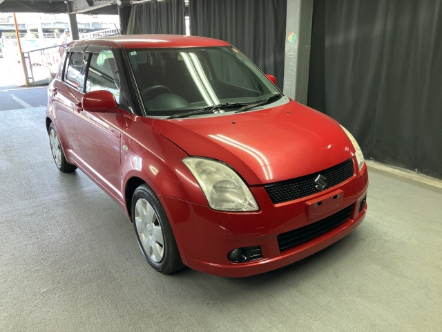 SUZUKI SWIFT — фото