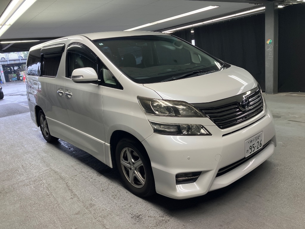 TOYOTA VELLFIRE — фото