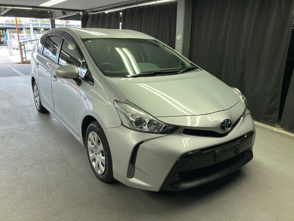 TOYOTA PRIUS — фото