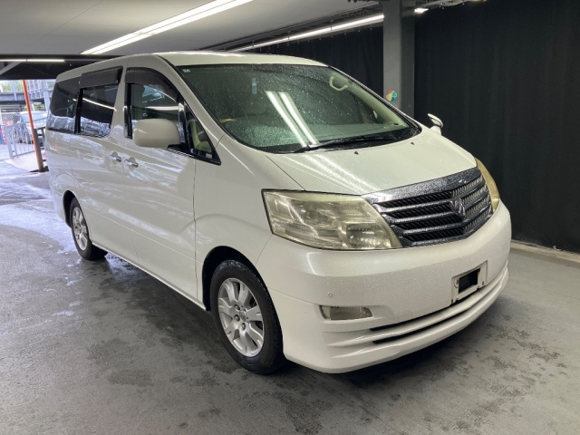 TOYOTA ALPHARD — фото