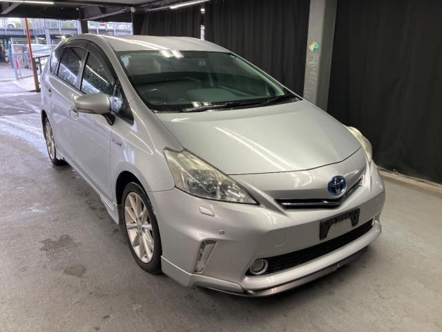 TOYOTA PRIUS — фото