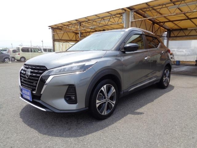 NISSAN KIX — фото