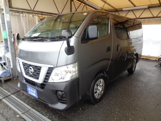 NISSAN CARAVAN — фото