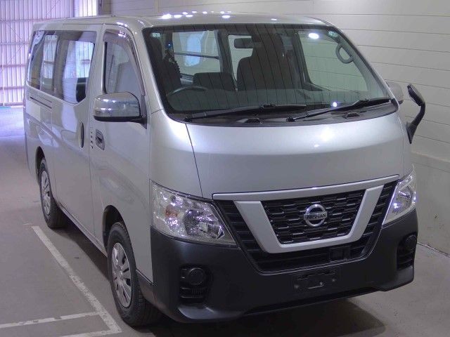 NISSAN CARAVAN — фото