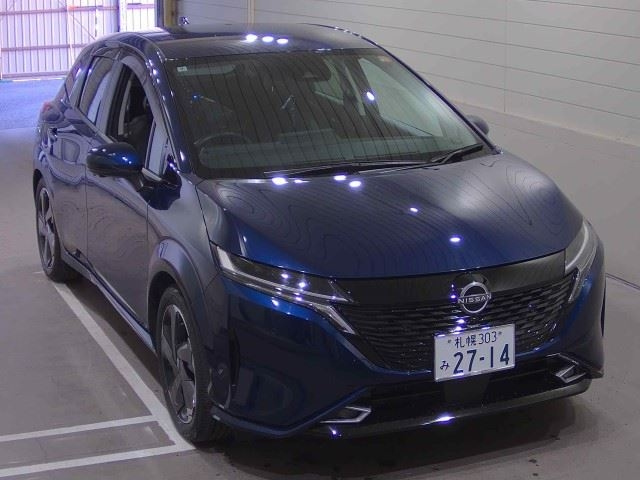 NISSAN AURA — фото