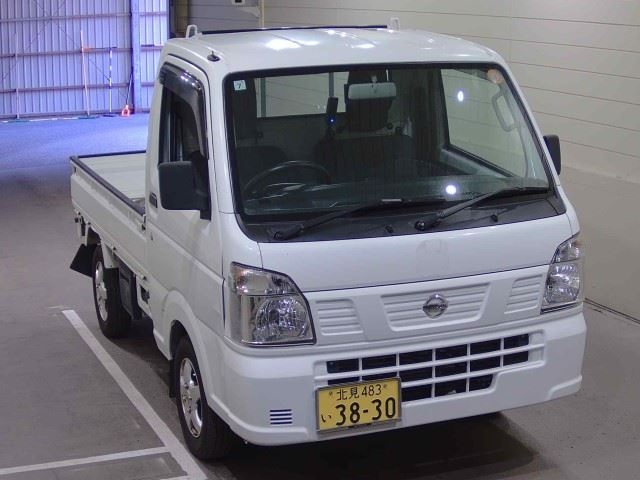 NISSAN CLIPPER — фото