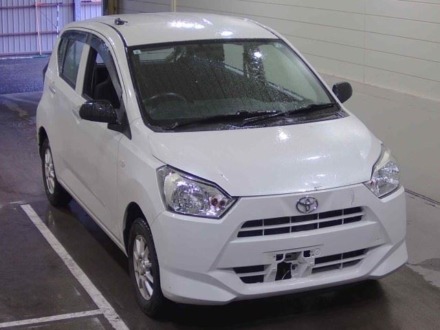 TOYOTA PIXIS — фото