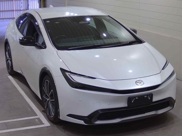 TOYOTA PRIUS — фото