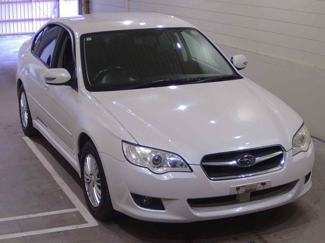 SUBARU LEGACY B4
