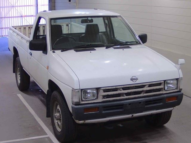 NISSAN DATSUN — фото