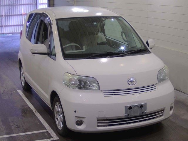 TOYOTA PORTE — фото